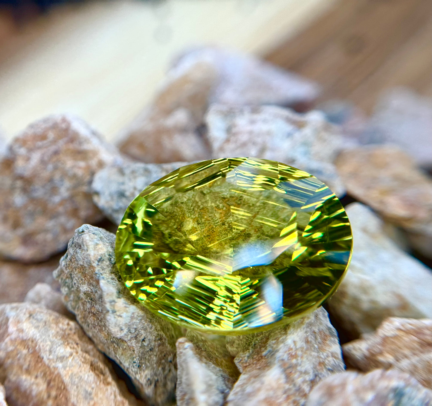 Lemon Quartz, Concave cut, 13.62 Carats