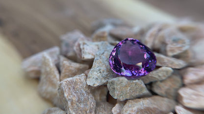 Natural Amethyst, Heart shape, 13.12 Carats